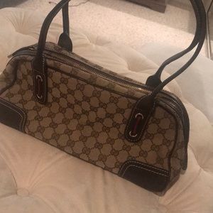 Gucci -Signature “GG” Princy Boston Handbag Medium